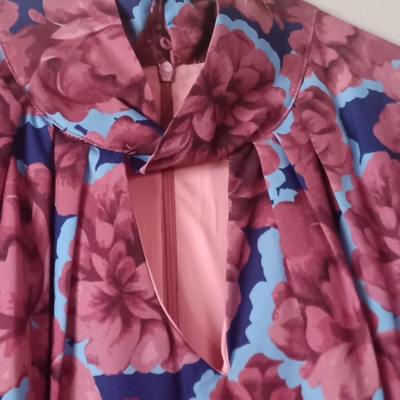 Lindy Bop Emma Carnations Dress - Picture 4 of 4